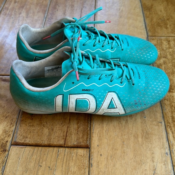 Women’s Soccer Cleats Teal / White IDA - Picture 1 of 4